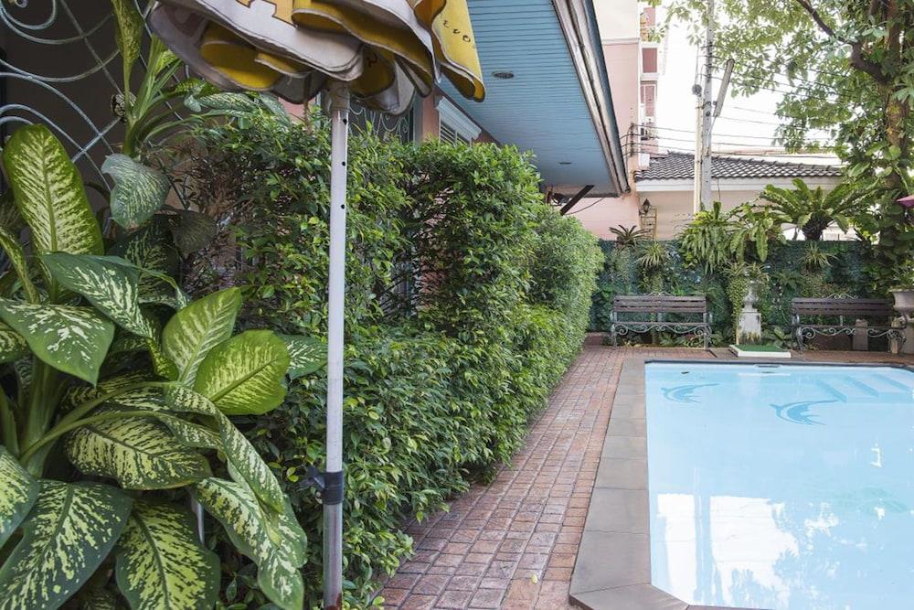 Orchid Resort Bangkok Exterior photo