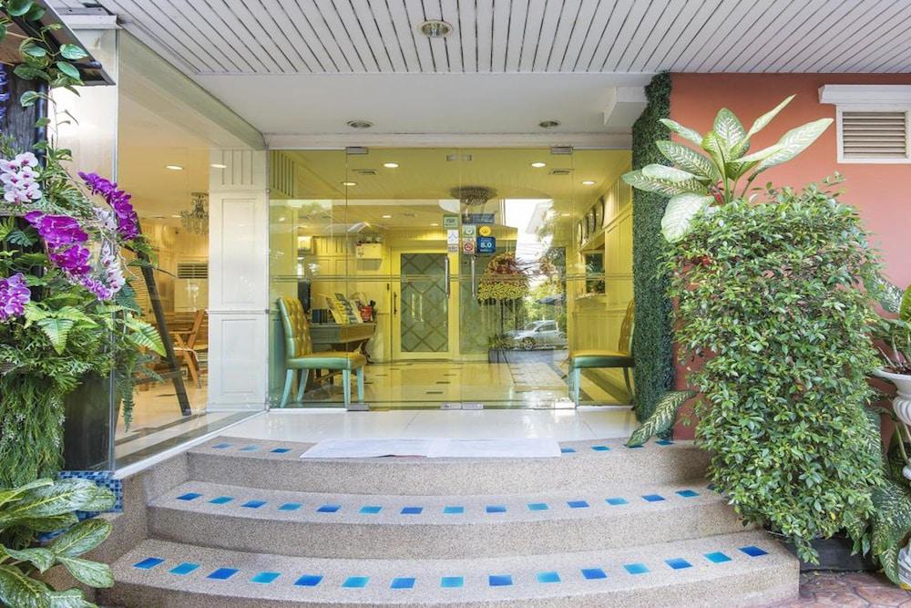 Orchid Resort Bangkok Exterior photo