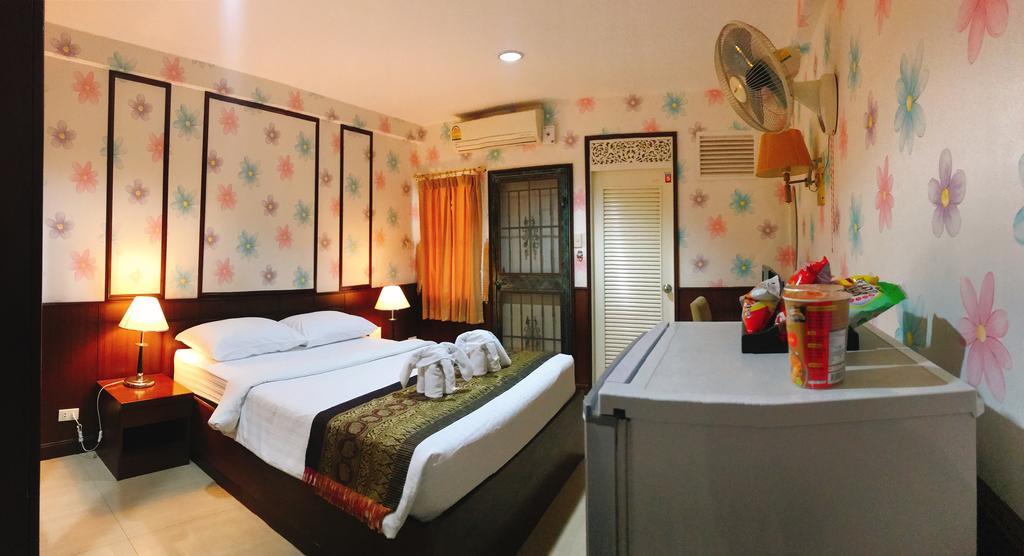 Orchid Resort Bangkok Exterior photo